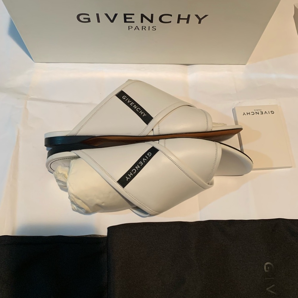 Givenchy Bite Leather Sandals - image 5